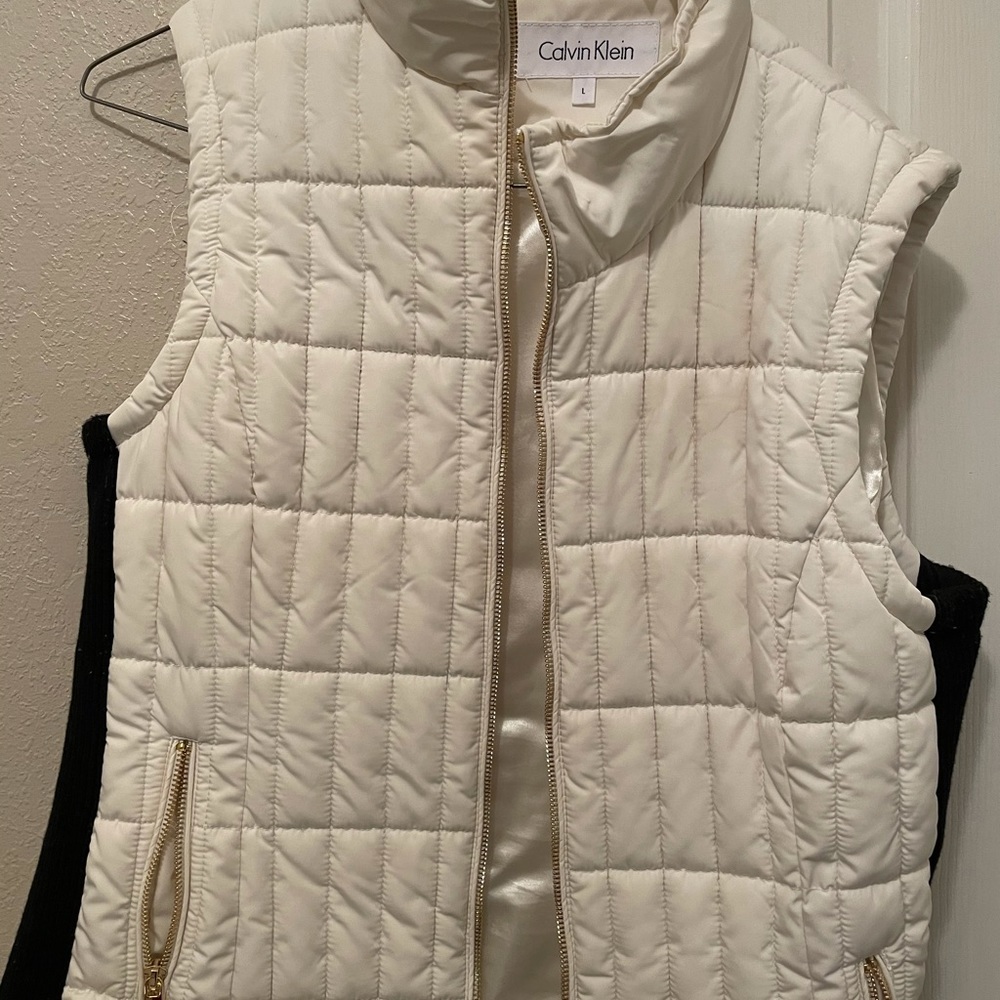 Women’s Calvin Klein zip up vest Size Large